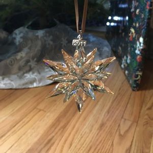 Swarovski Crystal SCS 2011 Snowflake Ornament